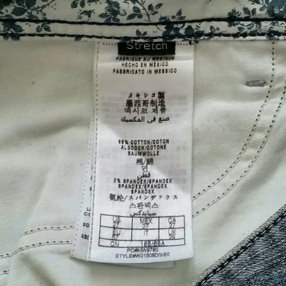 Cute GUESS Skirt - Picture 7 of 7